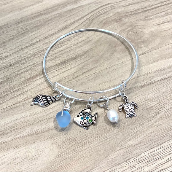 Jewelry - 99. Beachy charm bracelet
